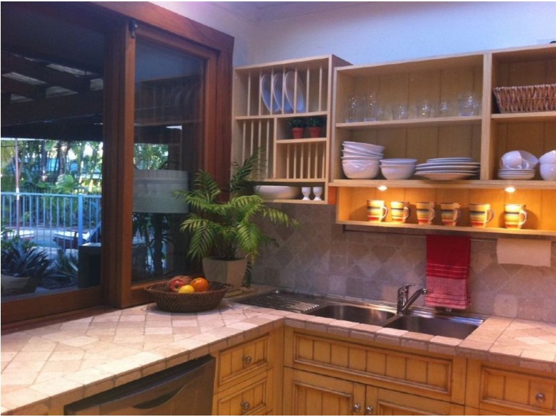 15 Moorilla Place, Broadbeach Waters QLD 4218