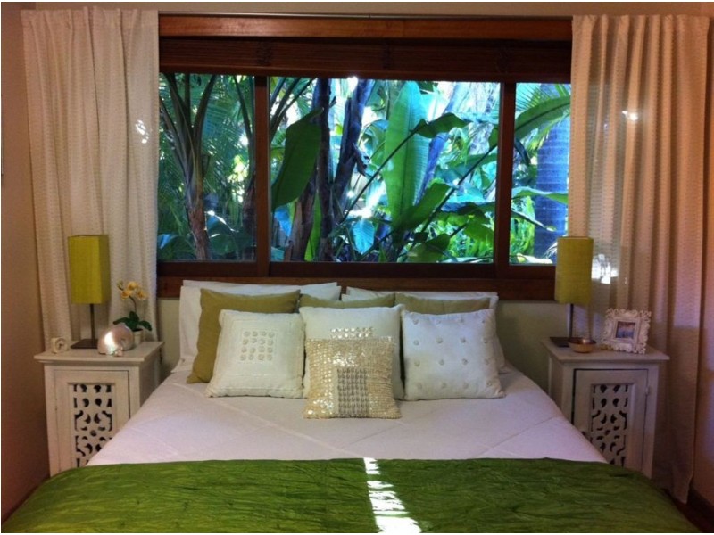 15 Moorilla Place, Broadbeach Waters QLD 4218