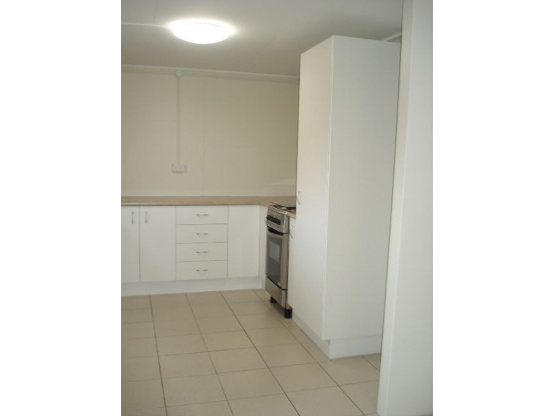 2/131 Rio Vista Boulevard, Broadbeach Waters QLD 4218