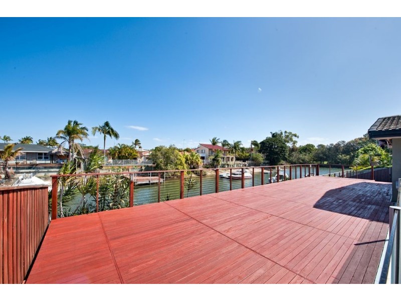10 Pensacola Ct, Broadbeach Waters QLD 4218
