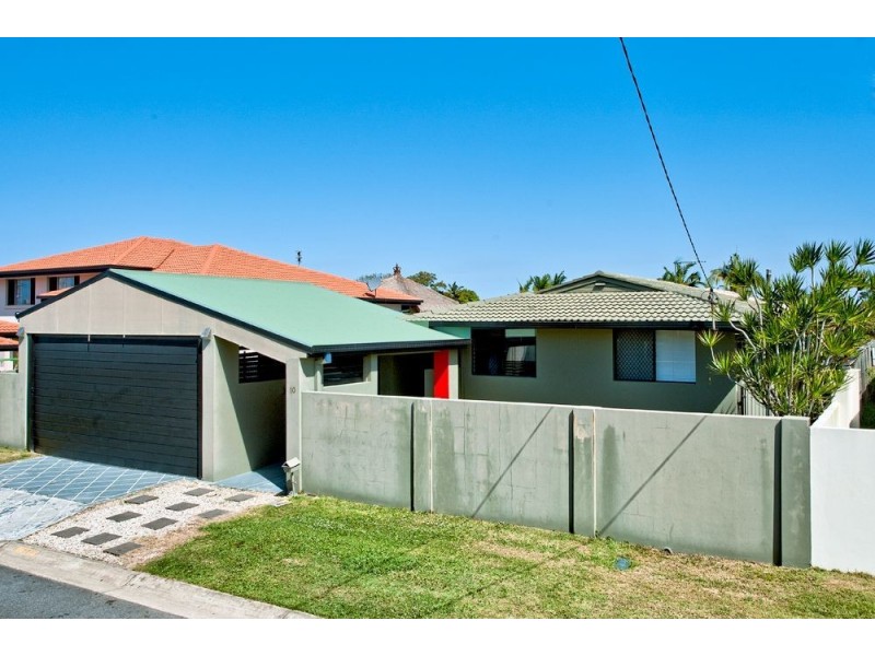 10 Pensacola Ct, Broadbeach Waters QLD 4218