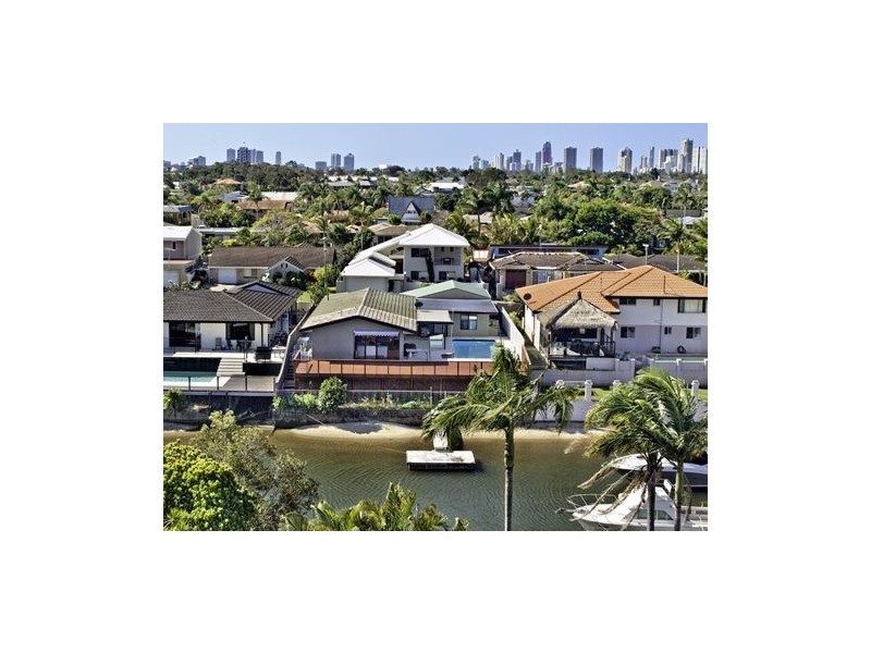 10 Pensacola Ct, Broadbeach Waters QLD 4218