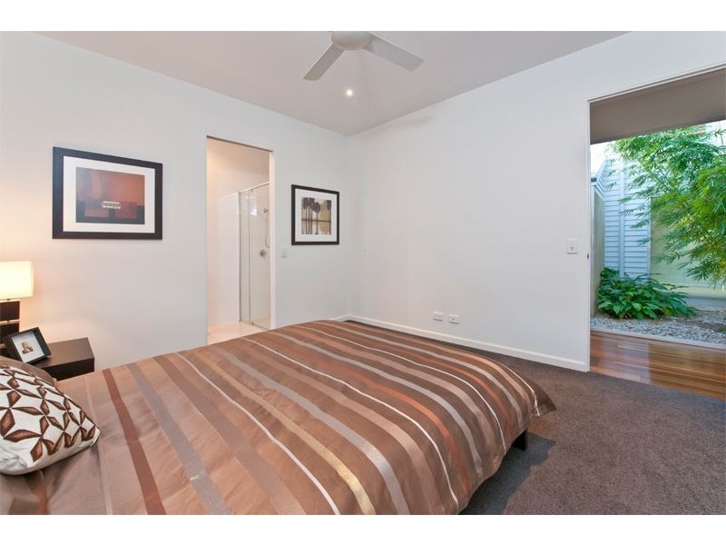 66 Fitzwilliam Street, Carrara QLD 4211