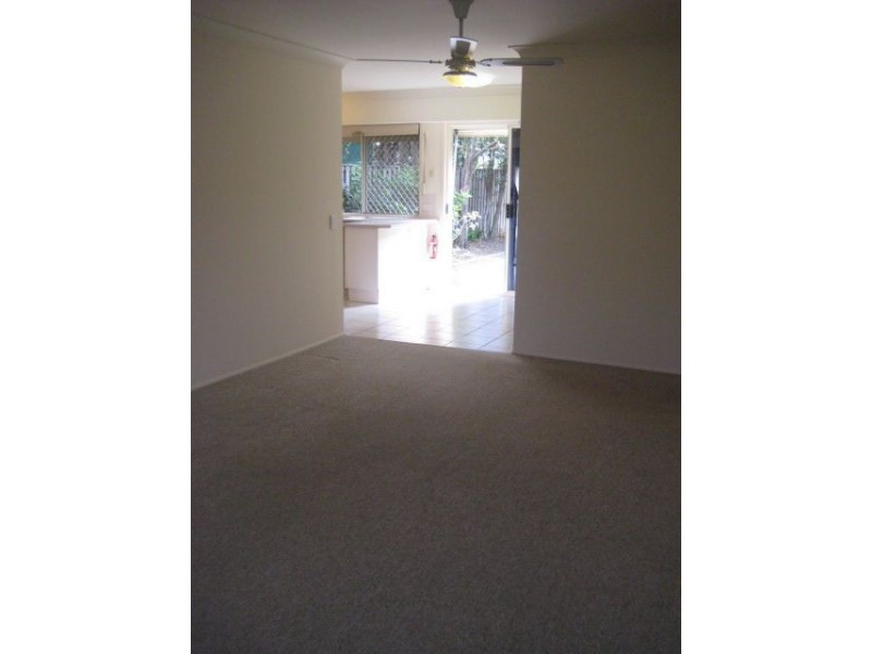 1/4 Sonama Court, Burleigh Waters QLD 4220