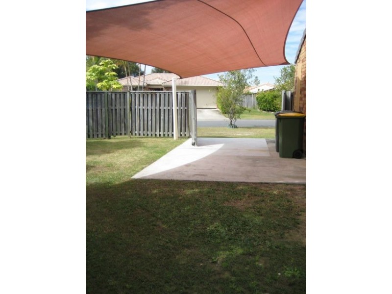 1/4 Sonama Court, Burleigh Waters QLD 4220