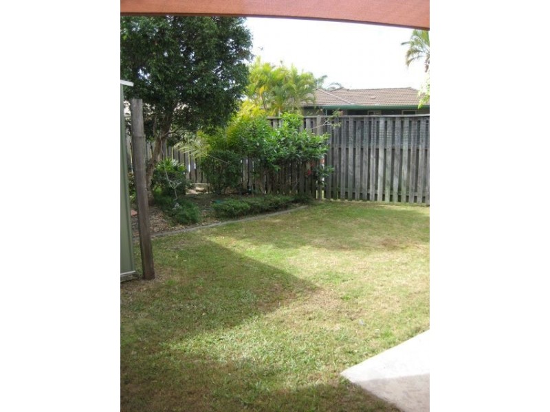 1/4 Sonama Court, Burleigh Waters QLD 4220
