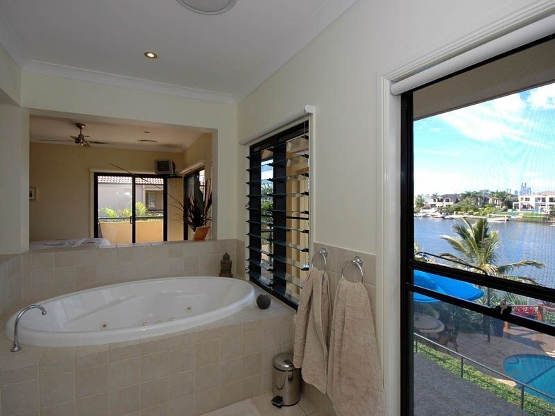 34 Fitzwilliam Street, Carrara QLD 4211