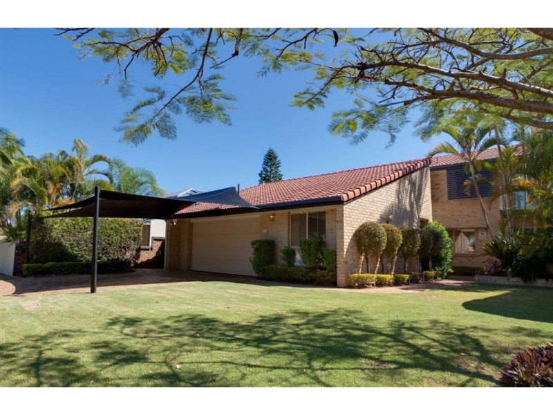 18 Coolong Crescent, Carrara QLD 4211