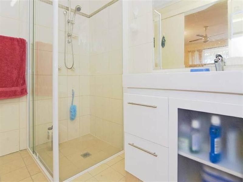 8 Sequana Avenue, Mermaid Waters QLD 4218