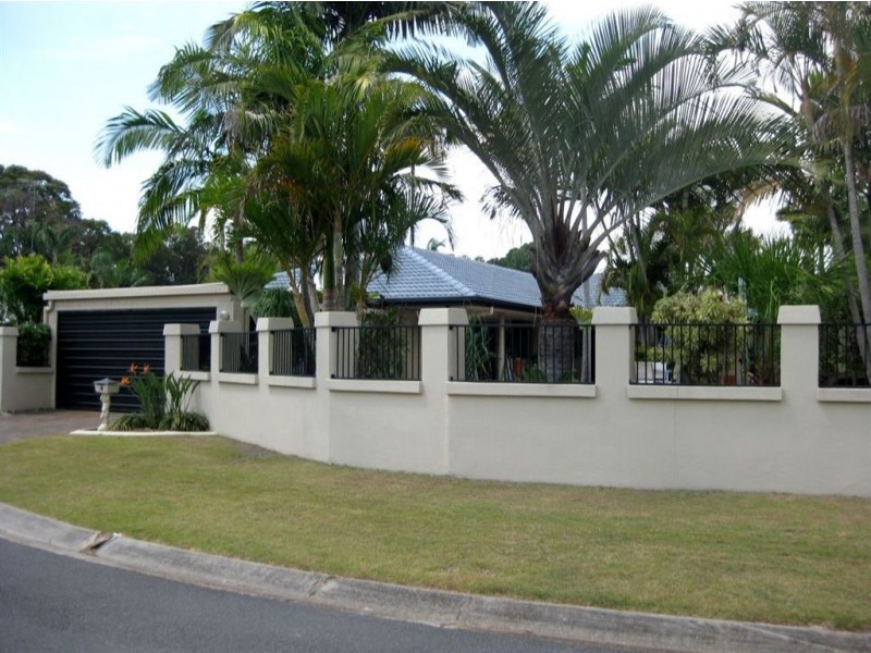 7 Wagin Court, Mermaid Waters QLD 4218