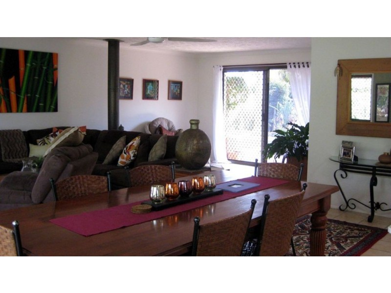 7 Wagin Court, Mermaid Waters QLD 4218