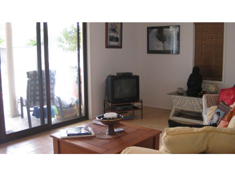 7 Wagin Court, Mermaid Waters QLD 4218