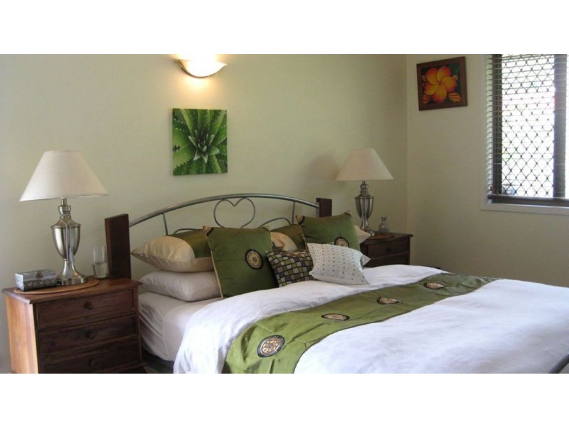 7 Wagin Court, Mermaid Waters QLD 4218