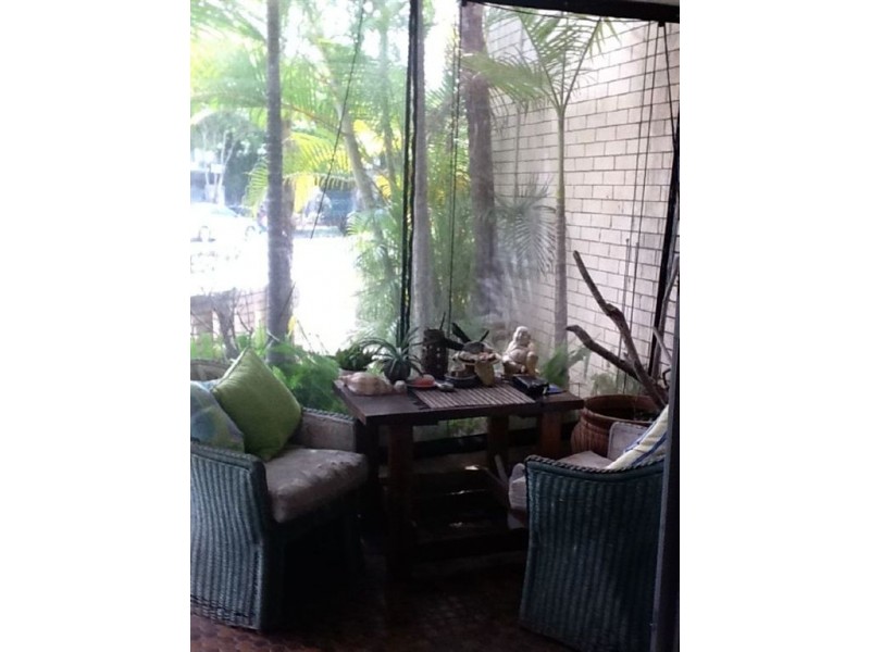 1/16 Cannes Avenue, Broadbeach QLD 4218