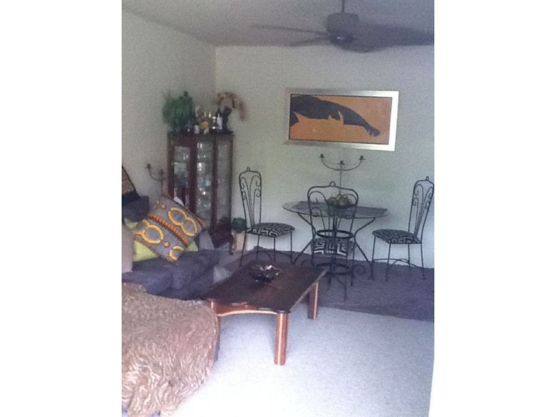 1/16 Cannes Avenue, Broadbeach QLD 4218