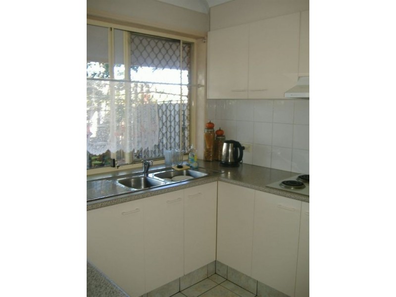 23/2 Cassowary Dr, Burleigh Waters QLD 4220