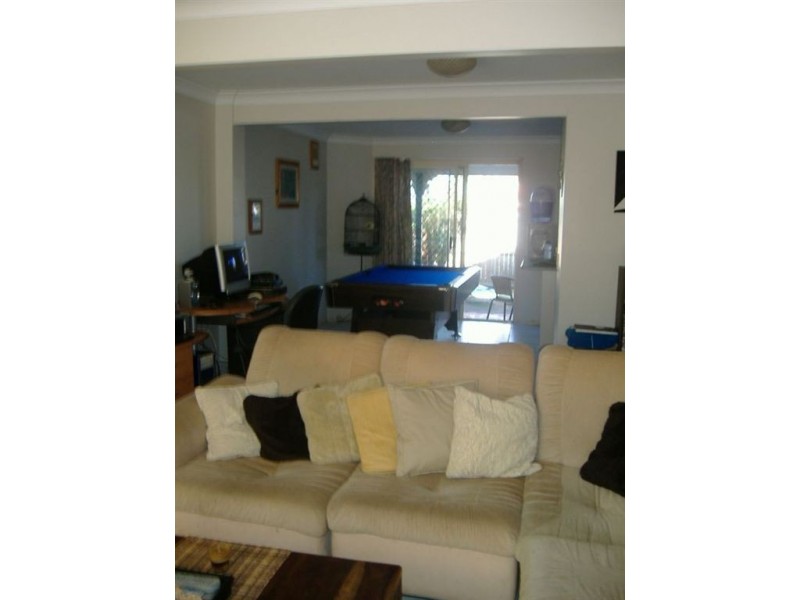 23/2 Cassowary Dr, Burleigh Waters QLD 4220