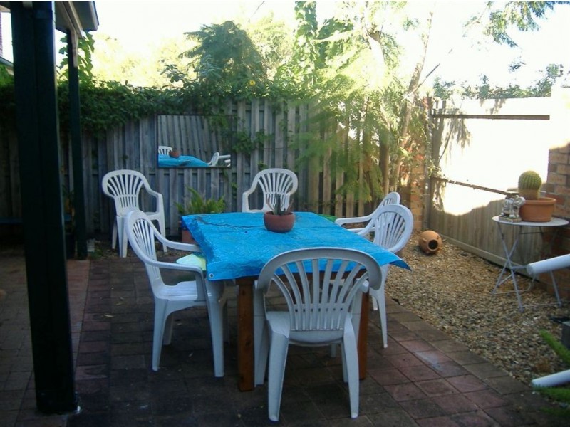 23/2 Cassowary Dr, Burleigh Waters QLD 4220