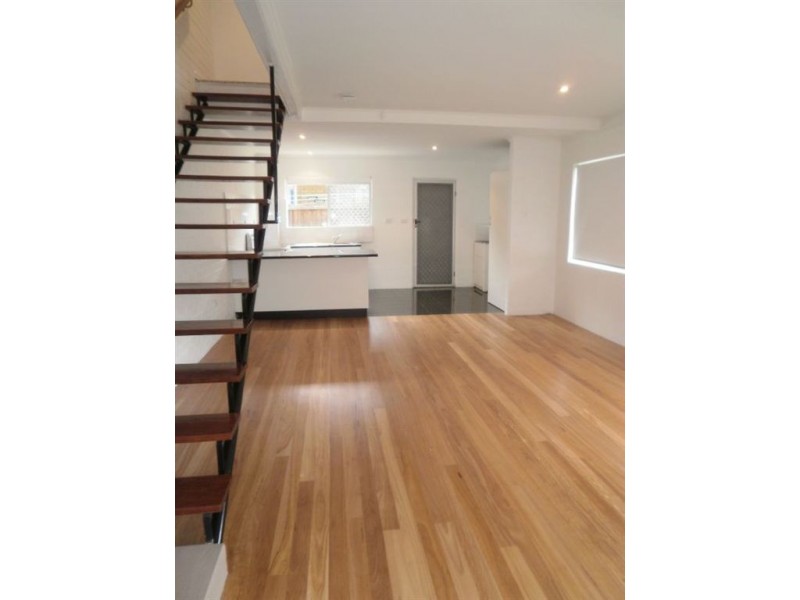 1/20 Peerless Ave, Mermaid Beach QLD 4218