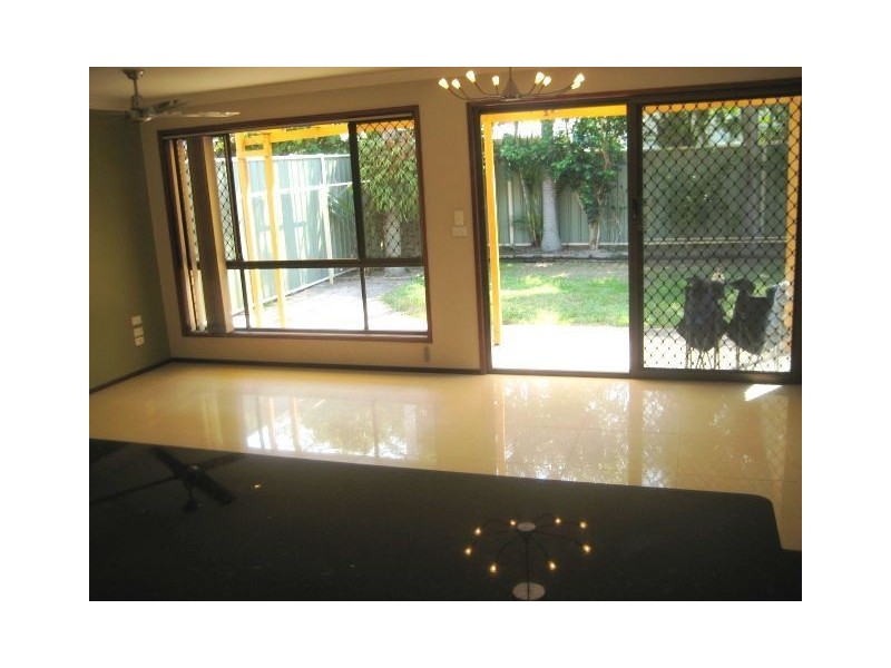 2/31 Chainey Ave, Miami QLD 4220