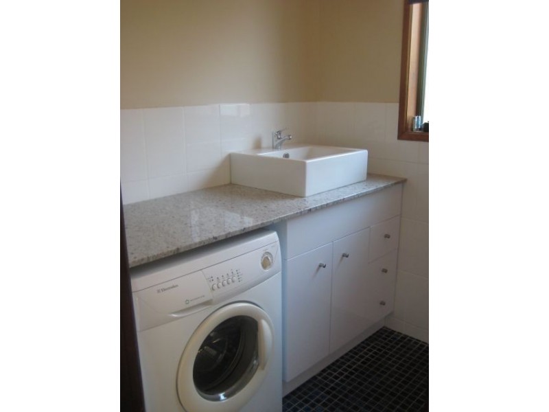 2/31 Chainey Ave, Miami QLD 4220