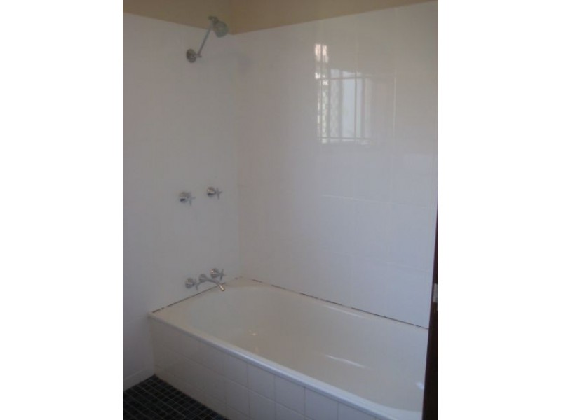 2/31 Chainey Ave, Miami QLD 4220
