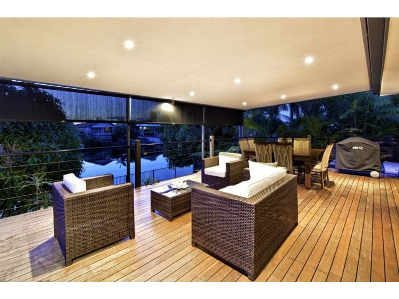 16 Coolong Crescent, Carrara QLD 4211