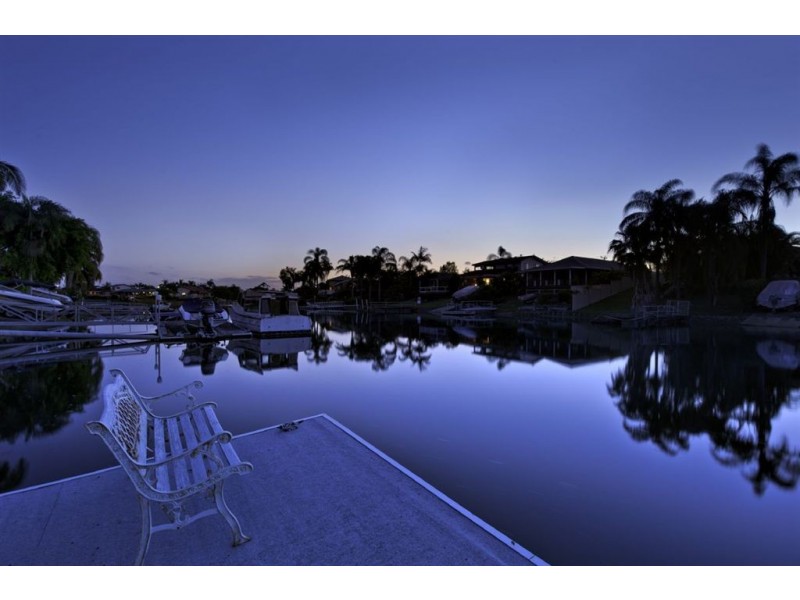 16 Coolong Crescent, Carrara QLD 4211