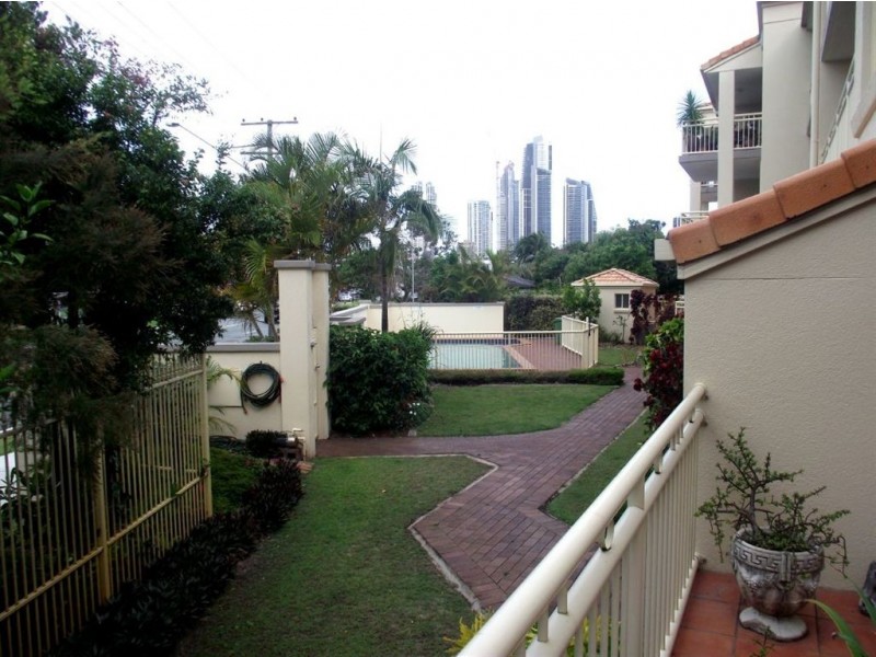 5/74 Thomas Drive, Surfers Paradise QLD 4217