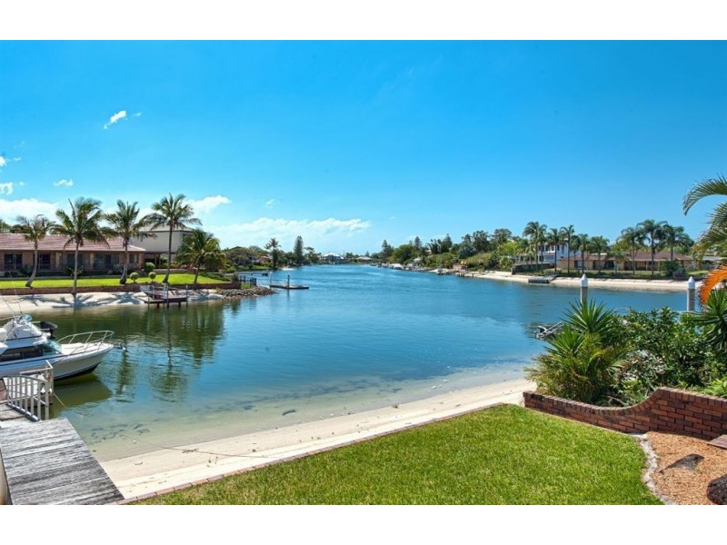 14 Eady Avenue, Broadbeach Waters QLD 4218