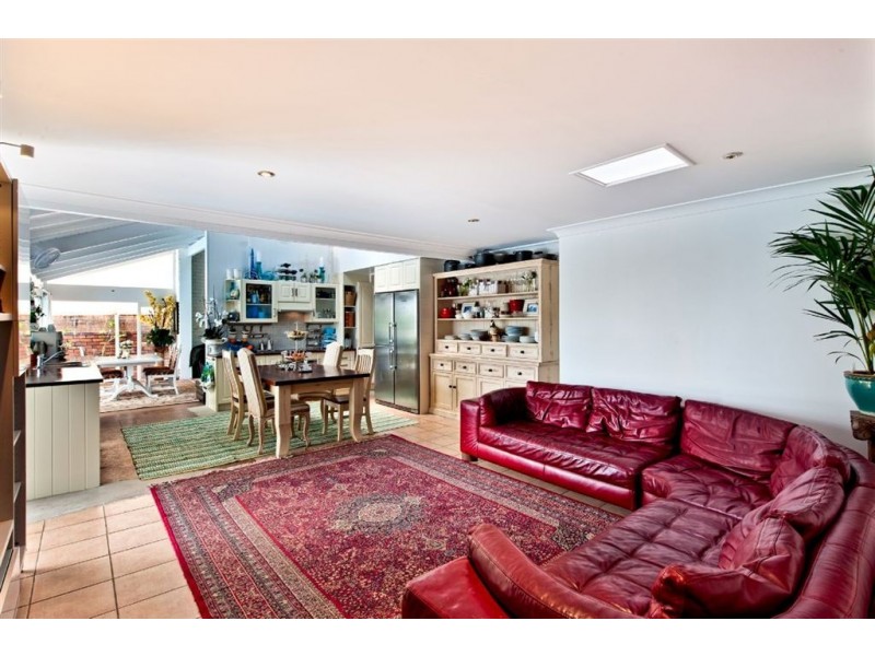 14 Eady Avenue, Broadbeach Waters QLD 4218