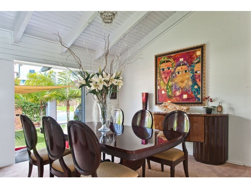 14 Eady Avenue, Broadbeach Waters QLD 4218