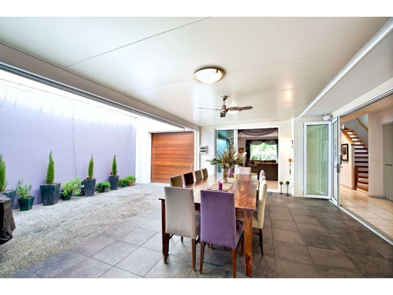 16 Lader Terrace, Varsity Lakes QLD 4227