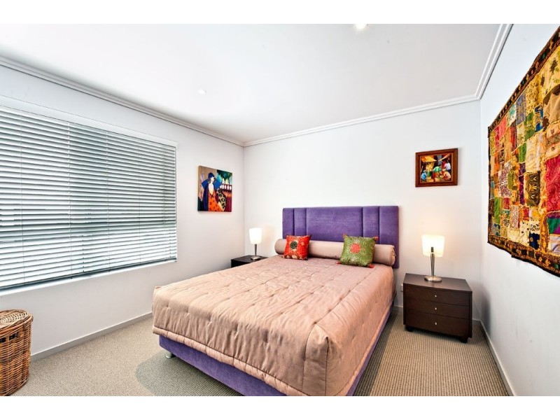 16 Lader Terrace, Varsity Lakes QLD 4227