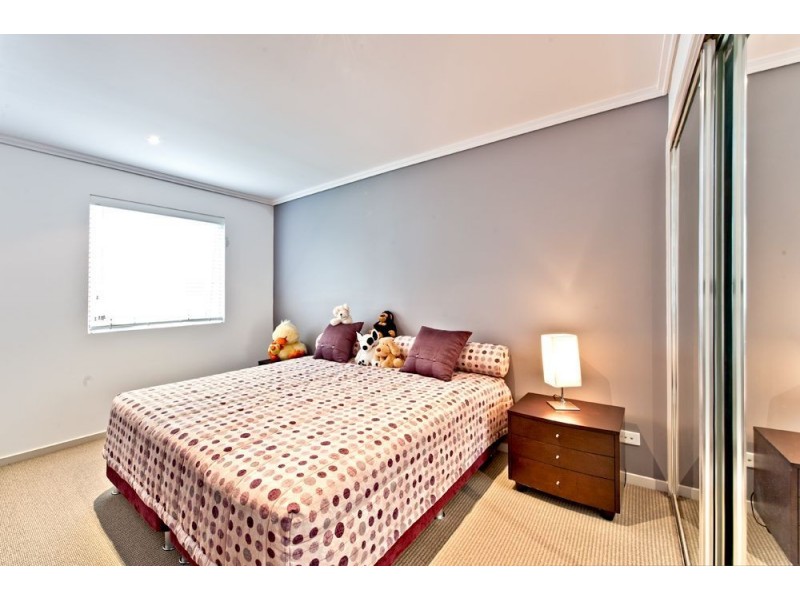 16 Lader Terrace, Varsity Lakes QLD 4227
