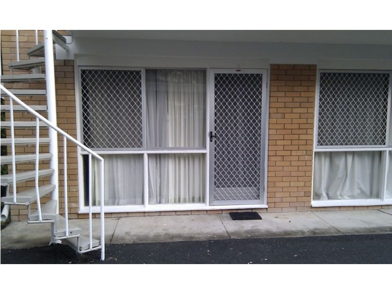 1/75 Old Burleigh Rd, Surfers Paradise QLD 4217