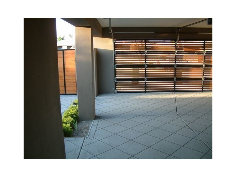 8 Palmetto Crt, Broadbeach Waters QLD 4218