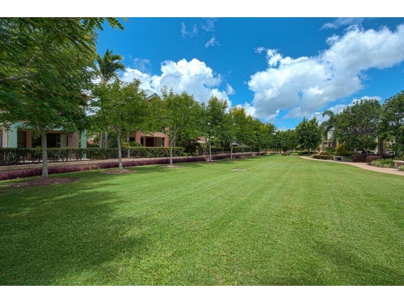 2126 The Vistas Drive, Carrara QLD 4211