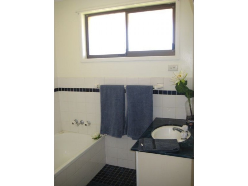 164 Sunshine Blvd, Mermaid Waters QLD 4218