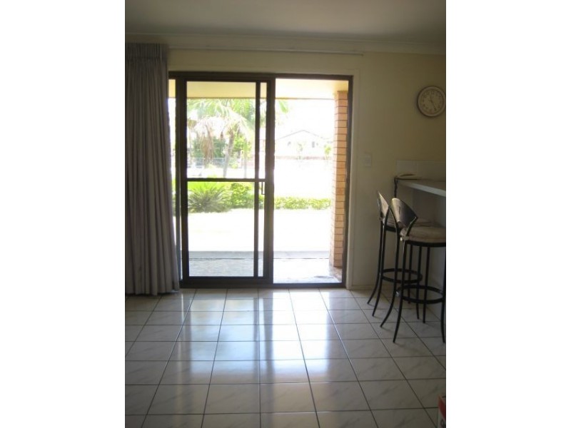 164 Sunshine Blvd, Mermaid Waters QLD 4218