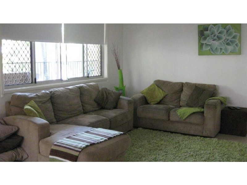 20 Wayfarer Avenue, Mermaid Waters QLD 4218