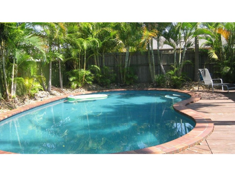 20 Wayfarer Avenue, Mermaid Waters QLD 4218