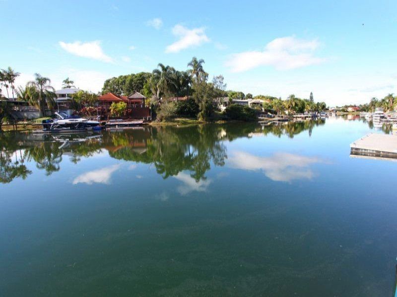 137 Witt Avenue, Carrara QLD 4211