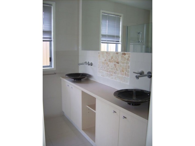 41 Allambi Avenue, Broadbeach Waters QLD 4218