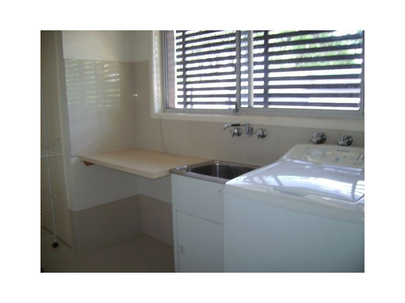 41 Allambi Avenue, Broadbeach Waters QLD 4218