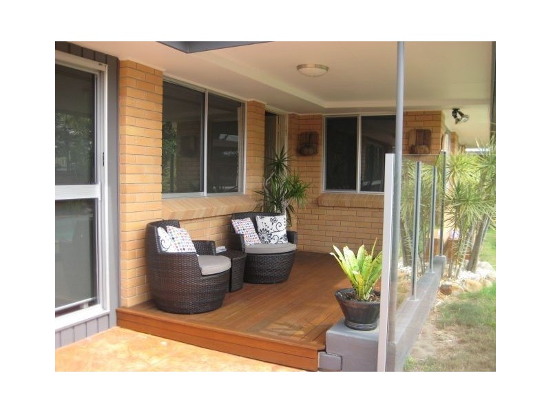 10 Lotus Key, Broadbeach Waters QLD 4218