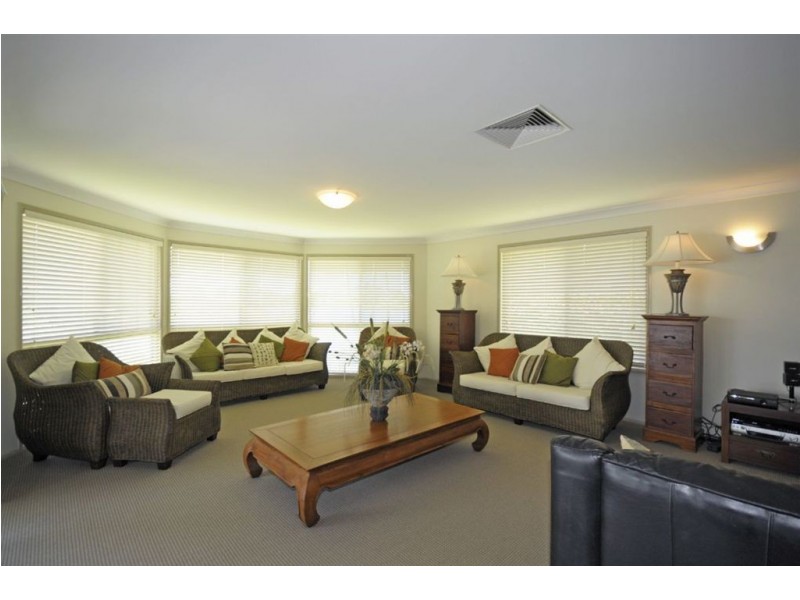15 Deloraine Court, Mermaid Waters QLD 4218
