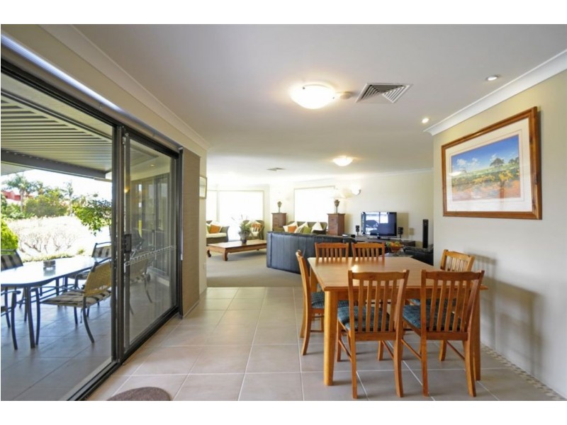 15 Deloraine Court, Mermaid Waters QLD 4218