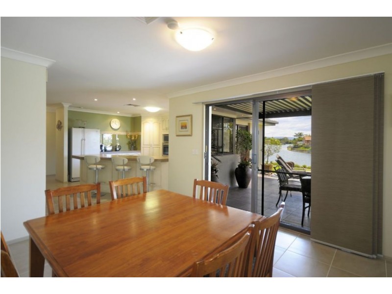15 Deloraine Court, Mermaid Waters QLD 4218
