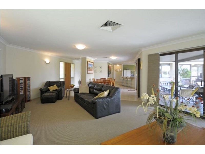 15 Deloraine Court, Mermaid Waters QLD 4218